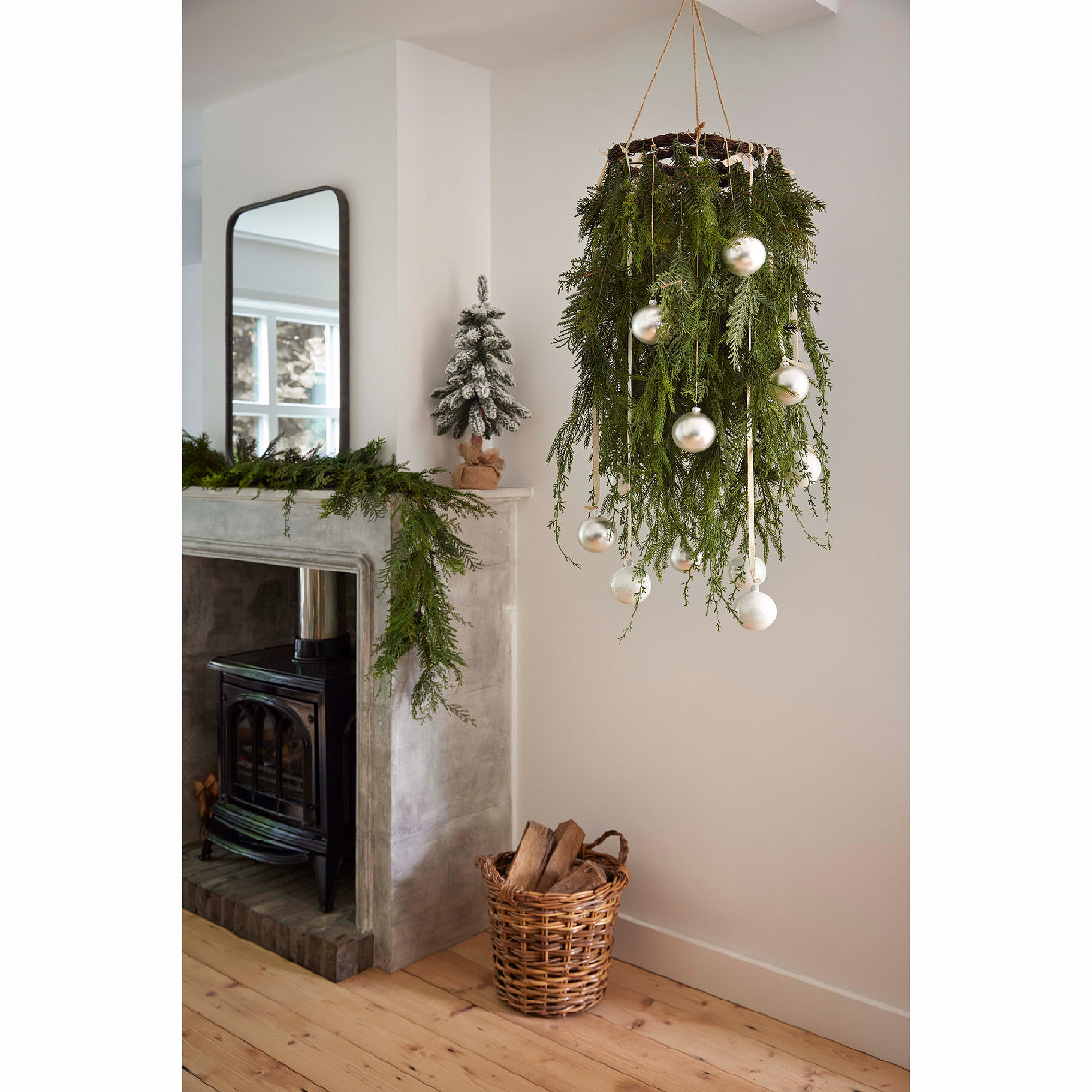 Evergreen Foliage Garland - 180cm