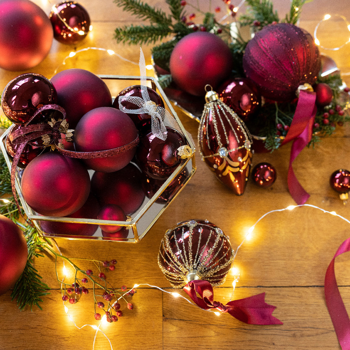 Oxblood Red Mixed Shiny and Matt 6cm Glass Baubles - Tube of 10