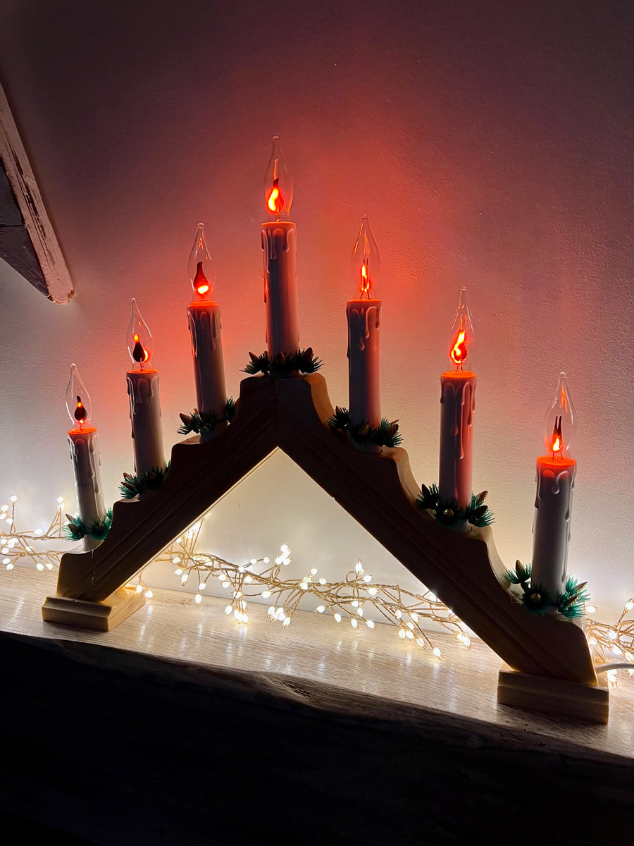 Traditional Pine Wooden Christmas Candlebridge with 7 Flickering Flam