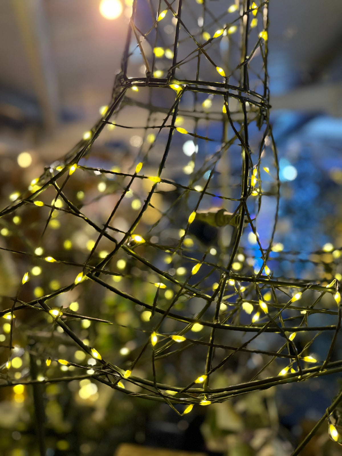 NOMA 1.5m Grey Wire Richmond Leaping Stag with Branch Antlers with Duo Bulb Warm & Cool White Changeable Lights