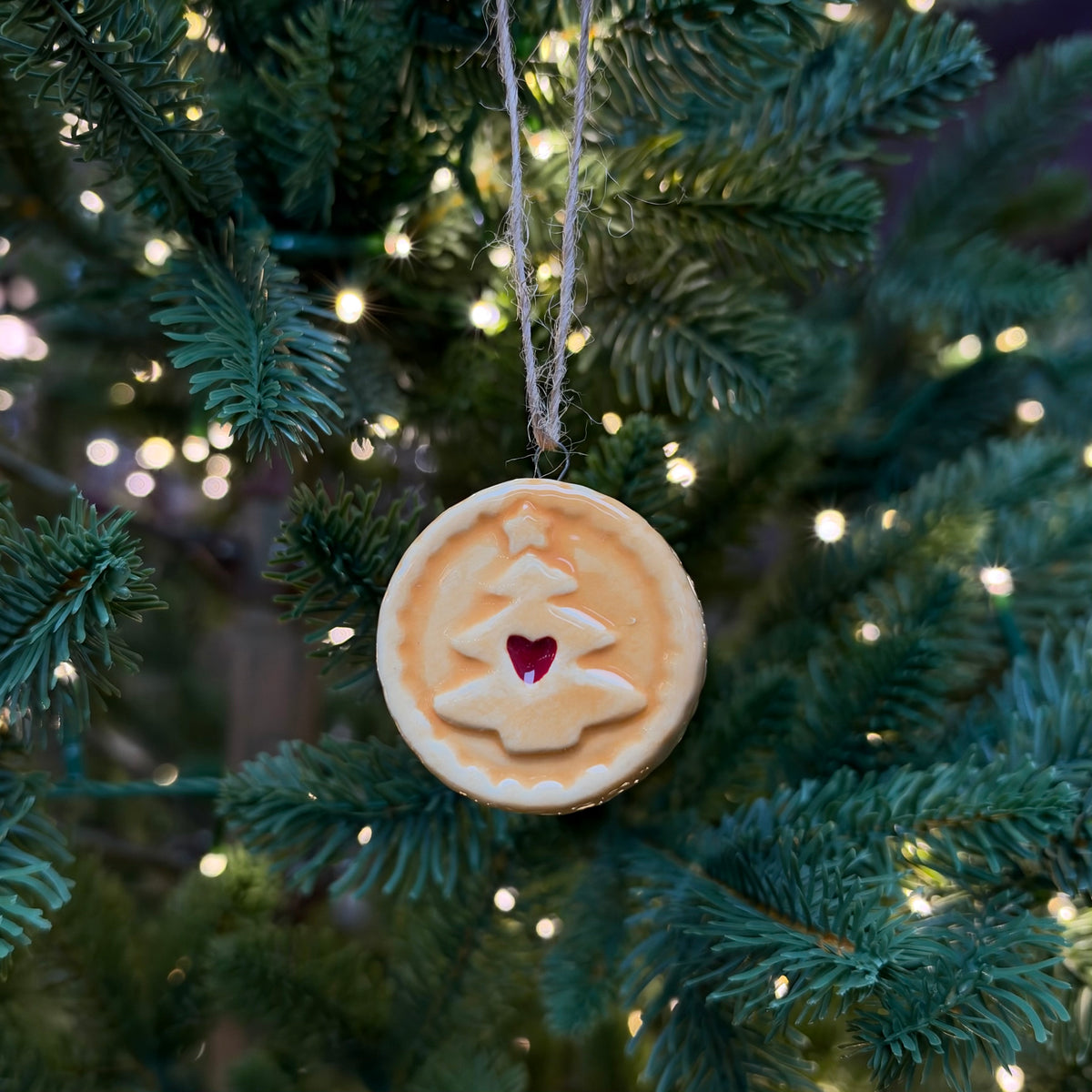 Ceramic Jammie Dodger Bauble - 4.4cm