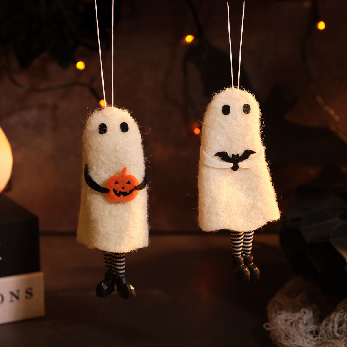 Spooktacular Ghost Hanger Holding Bat or Pumpkin 15cm