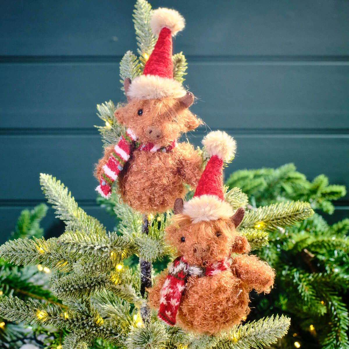 Christmas Dressed Highland Cow Hangers