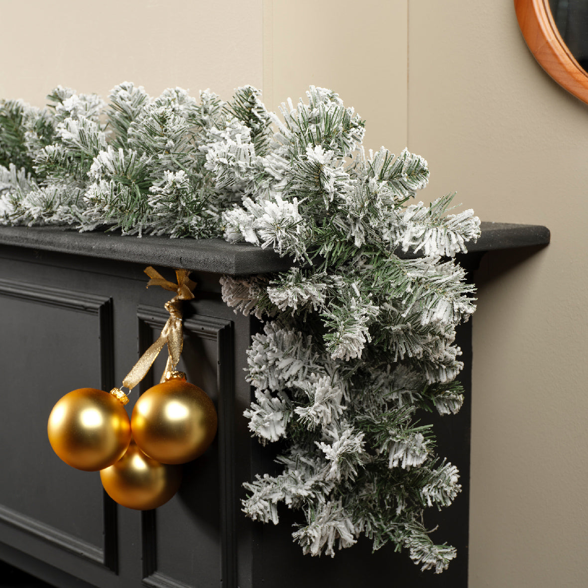 Everlands Snowy Imperial Artificial Christmas Garland – 2.7m x 25cm