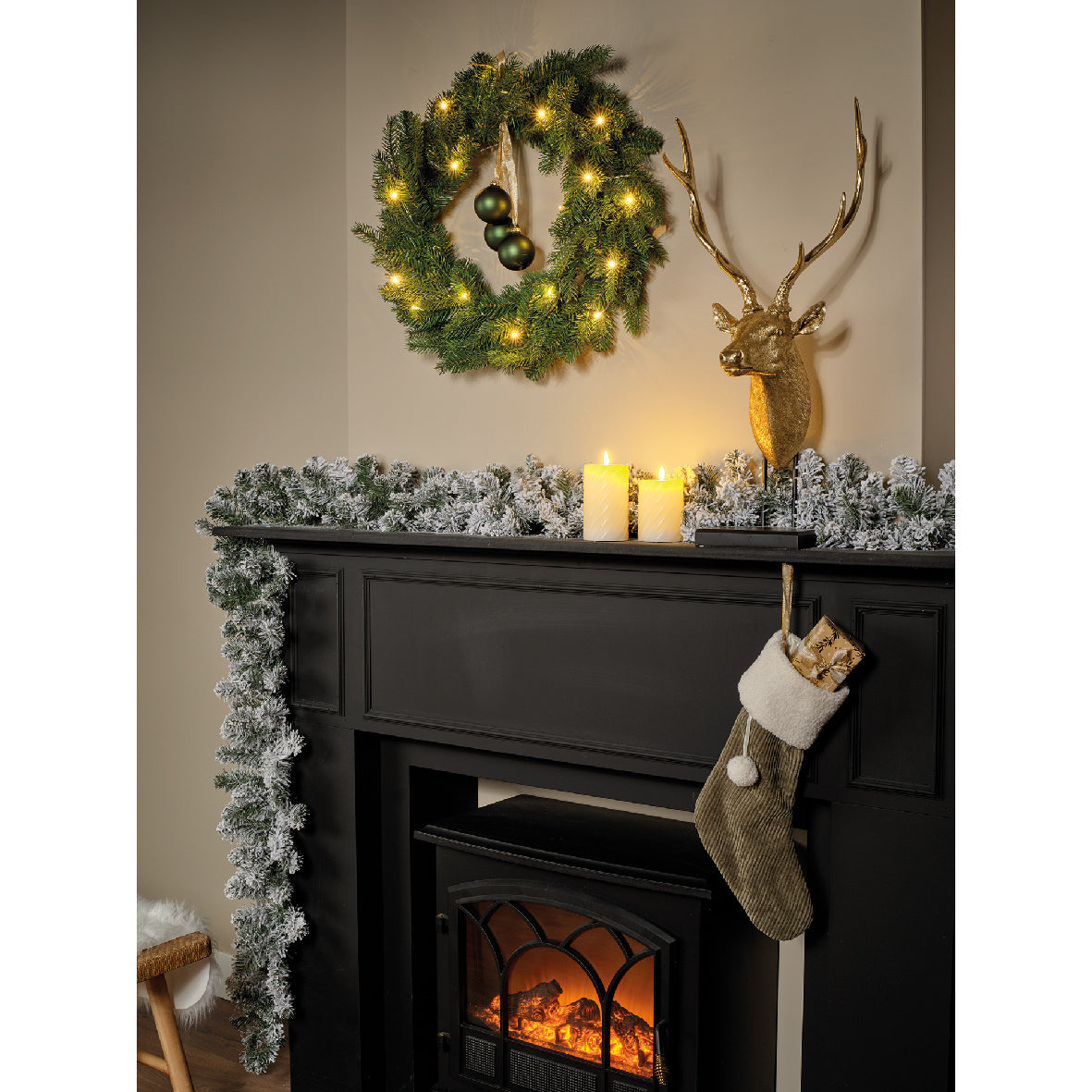Everlands Snowy Imperial Pre-Lit Christmas Garland – 2.7m