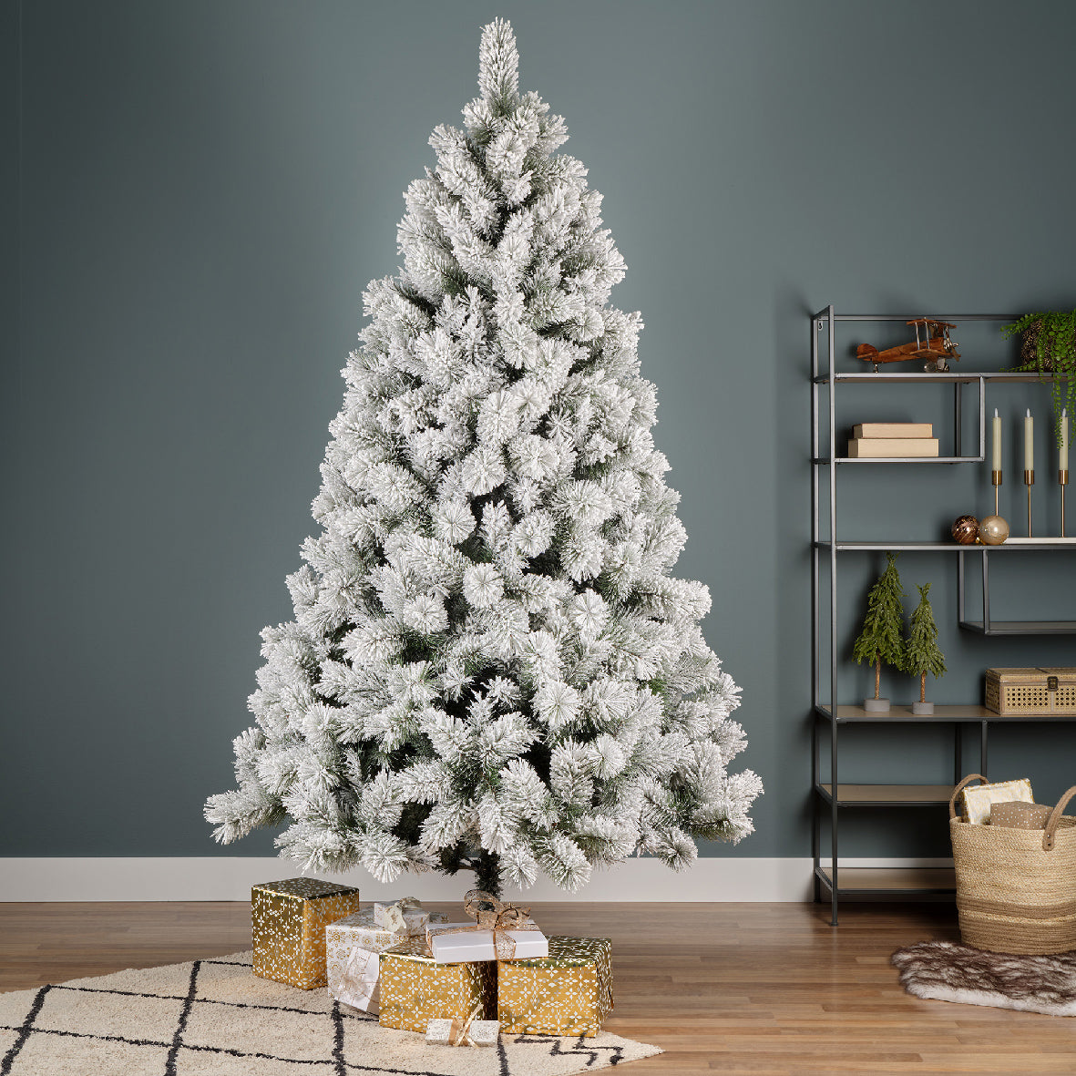 Everlands Vancouver Pine Snowy Artificial Christmas Tree - 7ft / 210cm