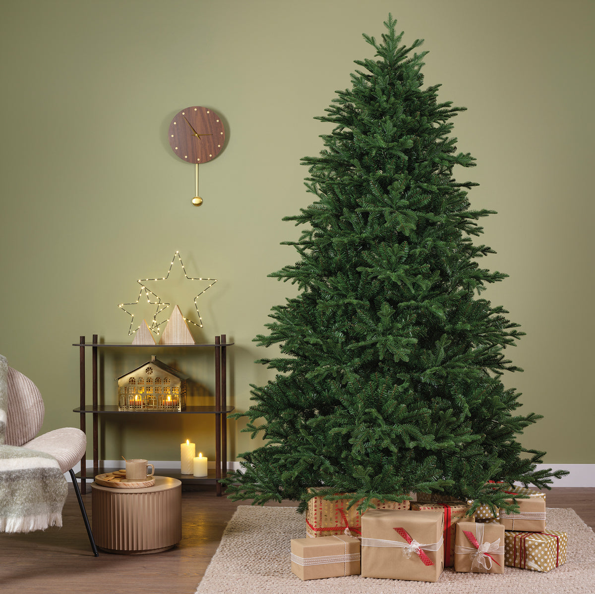 Everlands 210cm 7ft Andalo Fir Artificial Christmas Tree