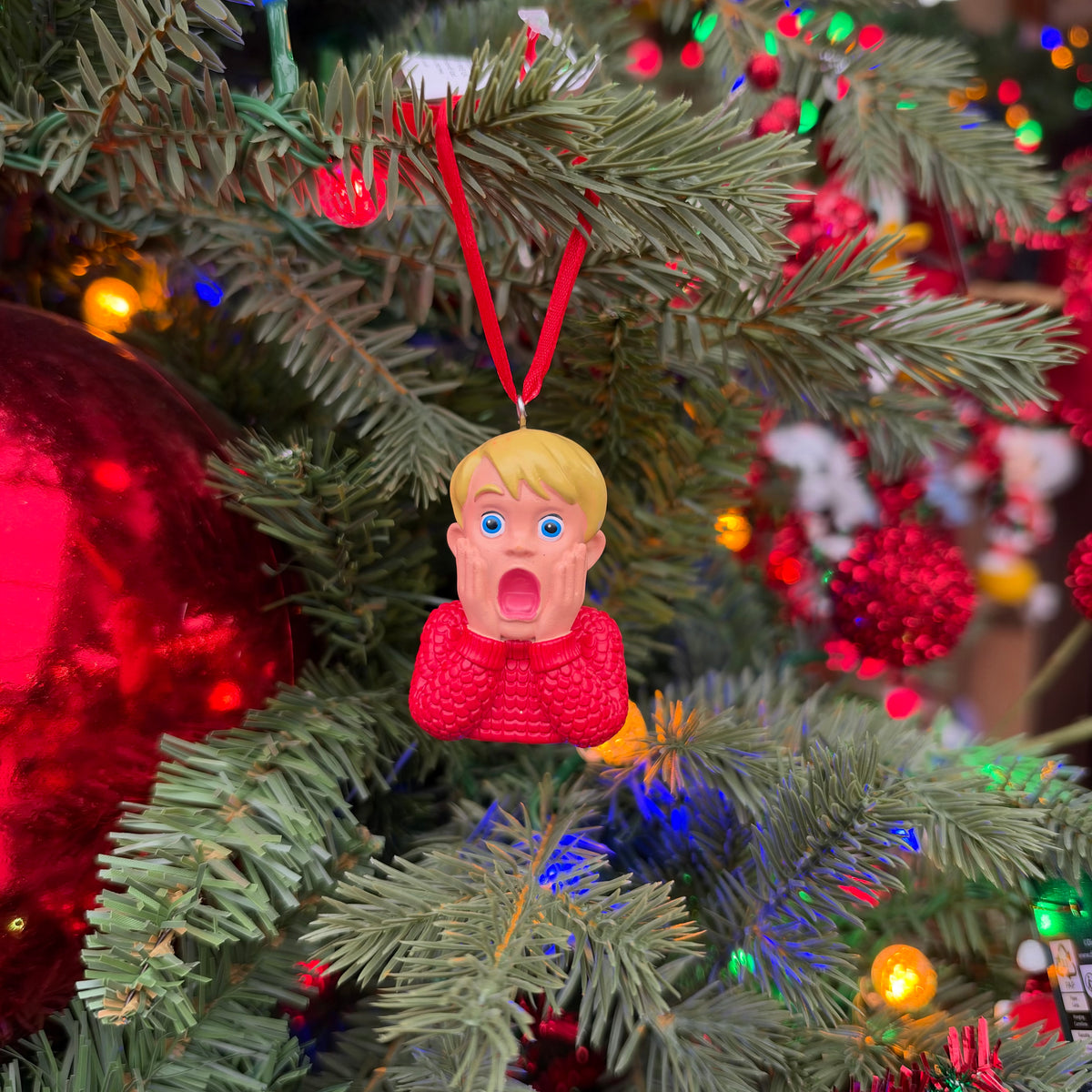 Home Alone Kevin Bauble - 6cm