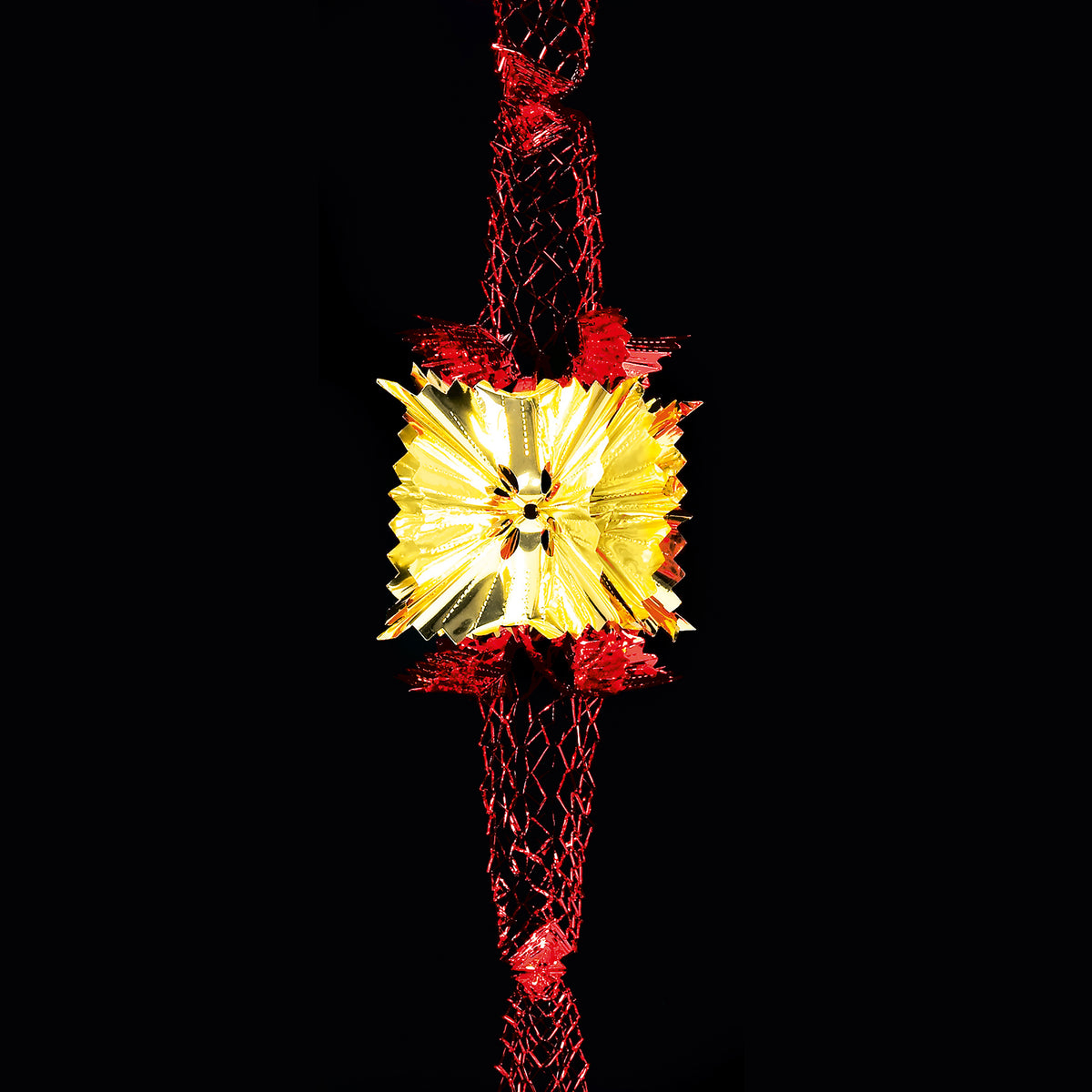 Traditional Vintage Red & Gold 4 Section Garland - 2.7m