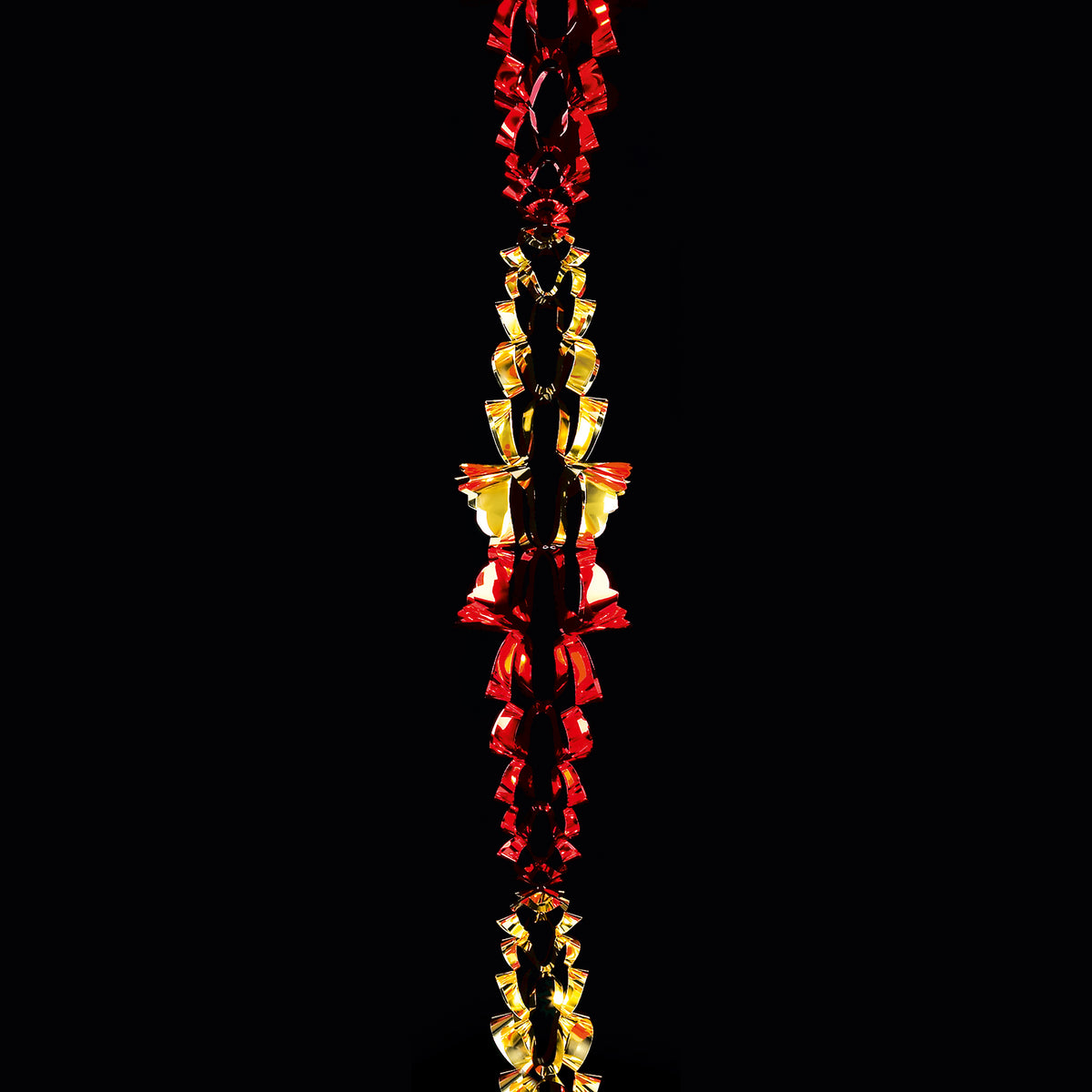 Traditional Vintage Red & Gold 6 Section Garland 2.7m