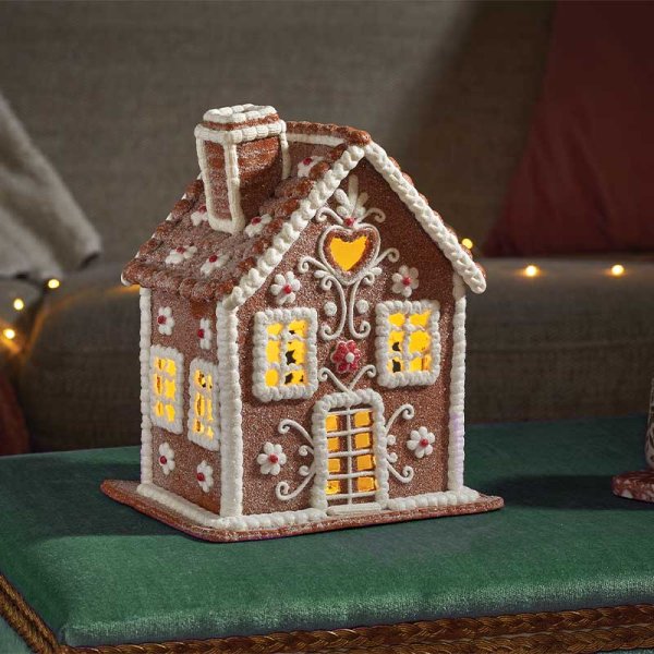 Three Kings Gingerbread Edelweiss Chalet Light Up
