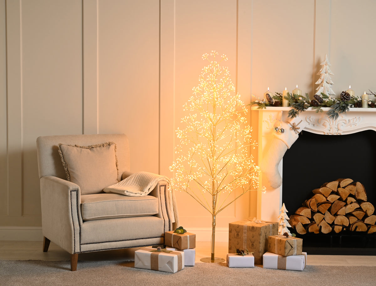 Traditional Warm White LED Light Up Dewdrop Starburst Christmas Tree - 150cm