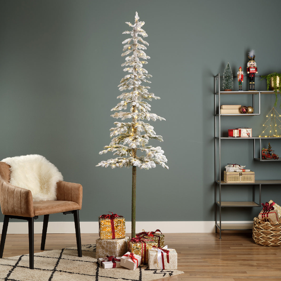 Everlands Snowy Alpine Fir Artificial Christmas Pre-lit 6ft / 180cm Tree with 150 Micro LEDs