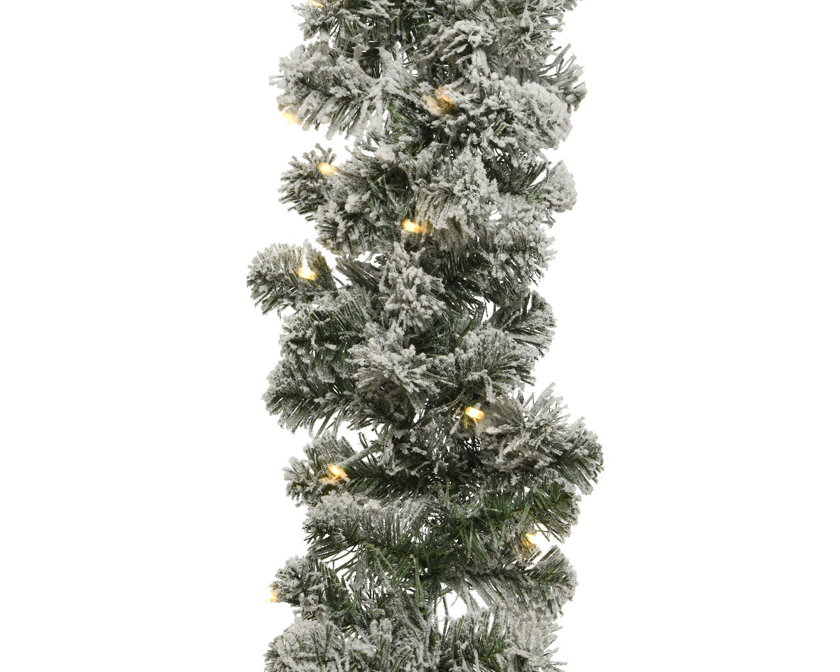 Everlands Snowy Imperial Pre-Lit Christmas Garland – 2.7m