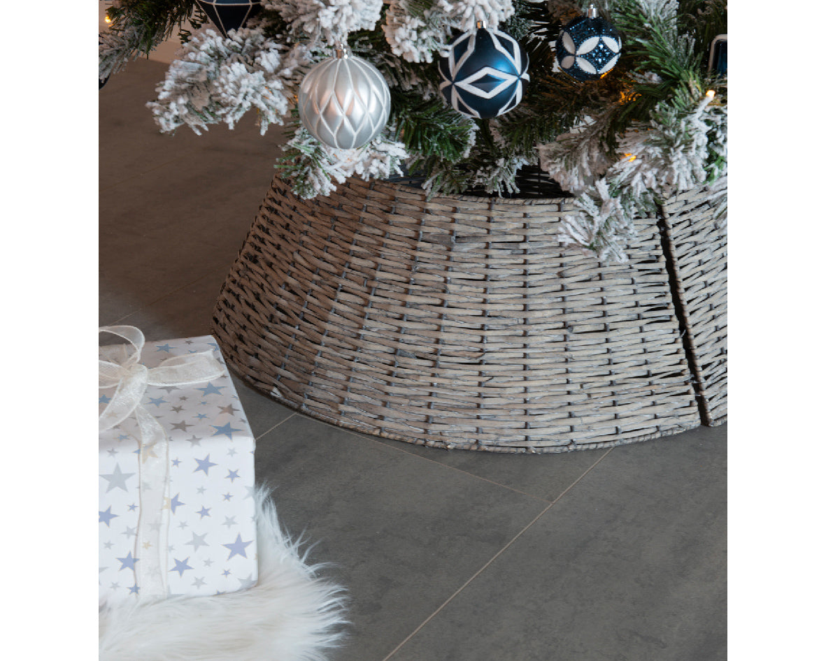 Christmas Tree Ring Skirt - Grey Willow Wicker