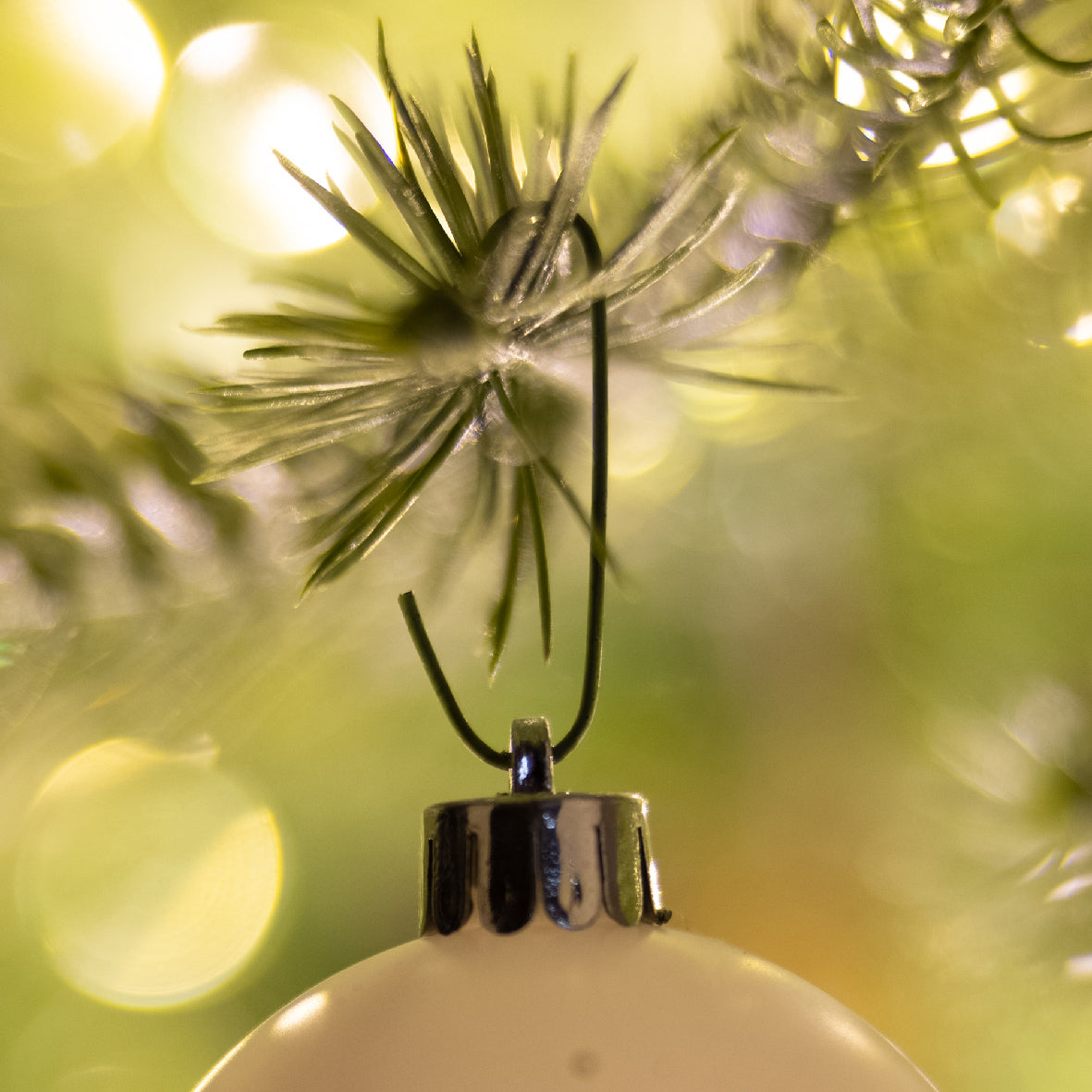 Green Bauble Hangers - Pack of 75